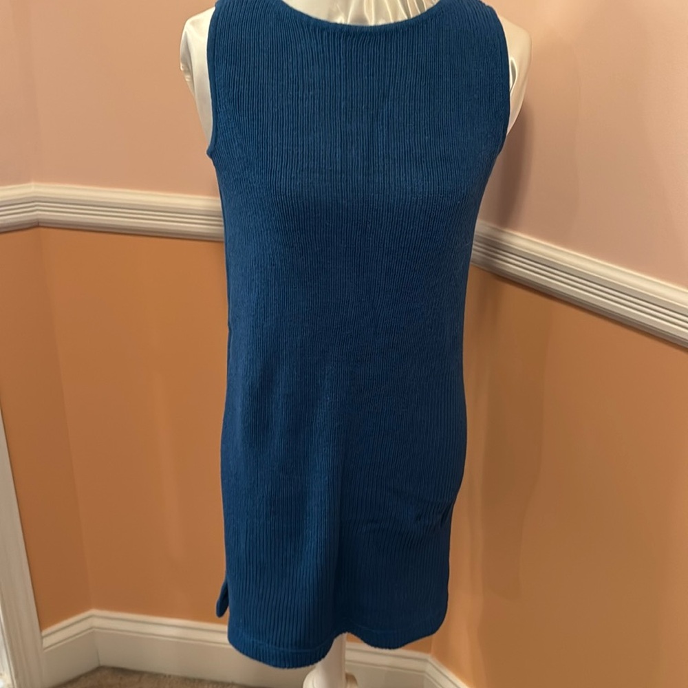 Sleeveless long sweater/short shift